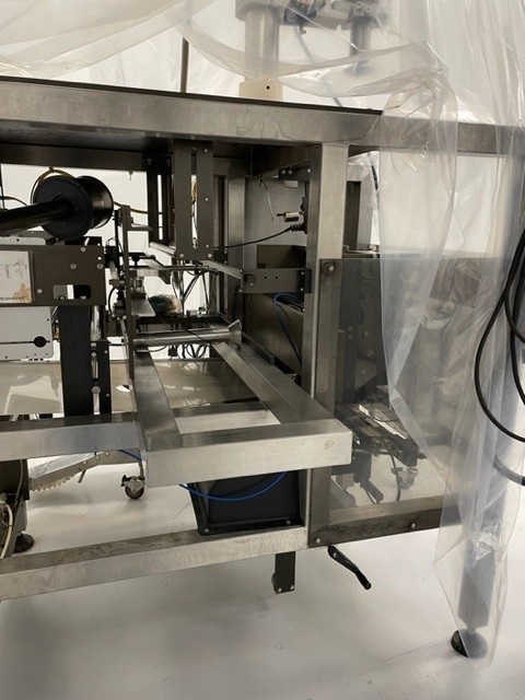 MATRIX FORM FILL AND SEAL MACHINE