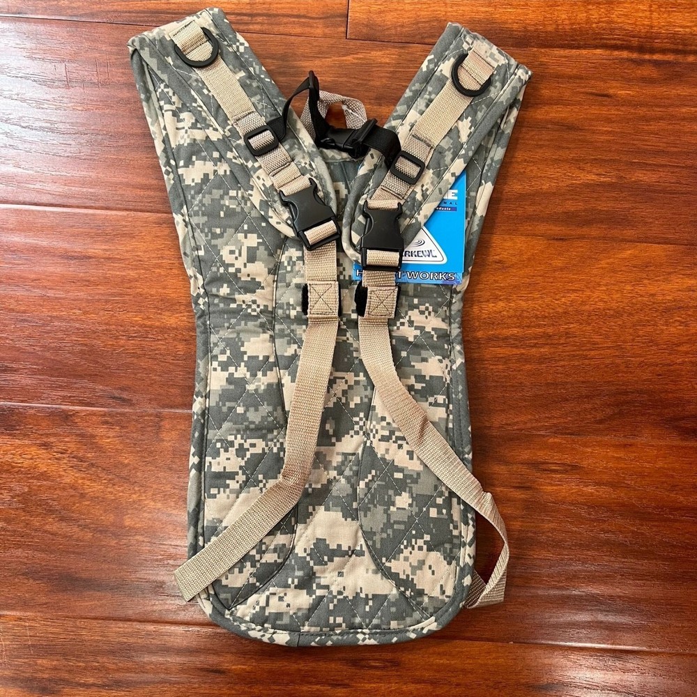 HyperKewl GULPZ Personal Hydration System Backpack Tech Camouflage Green/Tan NEW