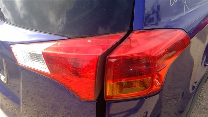 RAV 4 2014 Battery Tray 801635