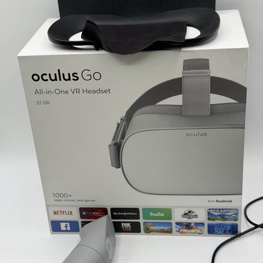 Oculus Go Virtual Reality Headset 32GB Standalone VR Headset Complete In Box