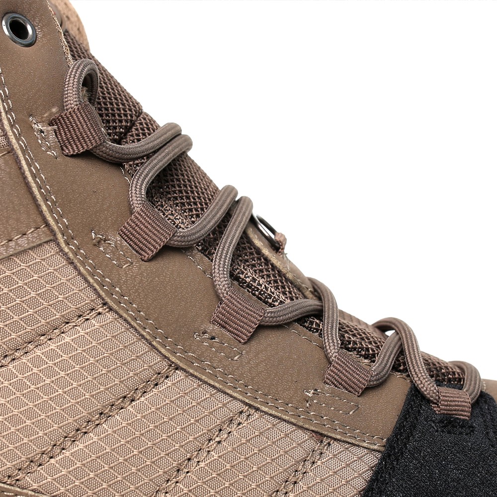 Fishing Wading Boots with Rubber/Felt Soles and Studs, New