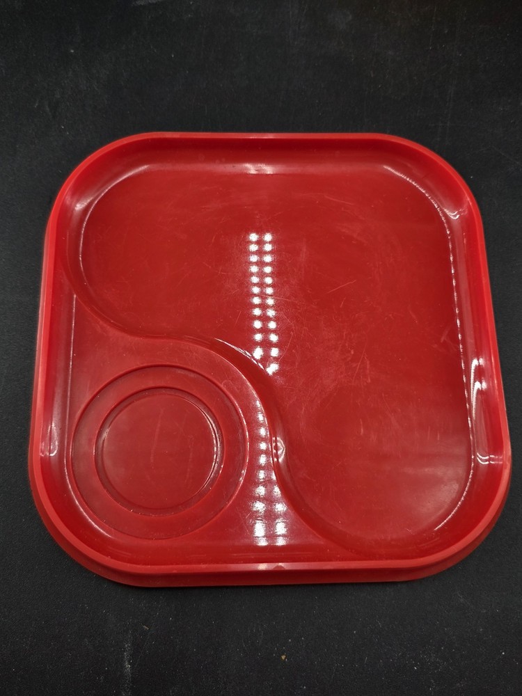 8 VTG AmPro Stackable Plates Mugs Set Picnic 4 Plates 4 Cups