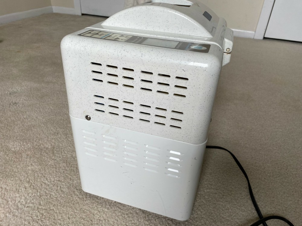 TOASTMASTER Bread Maker Machine Model 1157S