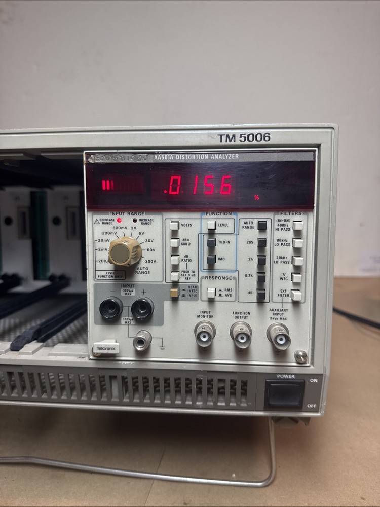 Tektronix AA501A Distortion Analyzer Plug in - Turns On