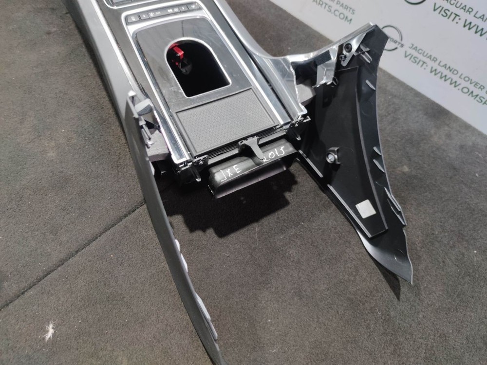 JAGUAR XE X760 CENTRE CONSOLE WITH ARMREST