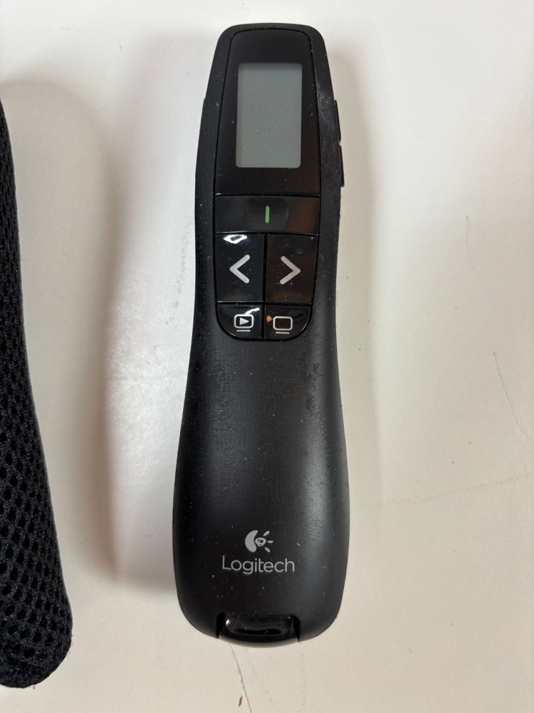 Logitech Wireless Presenter R400 With LCD Display & Case