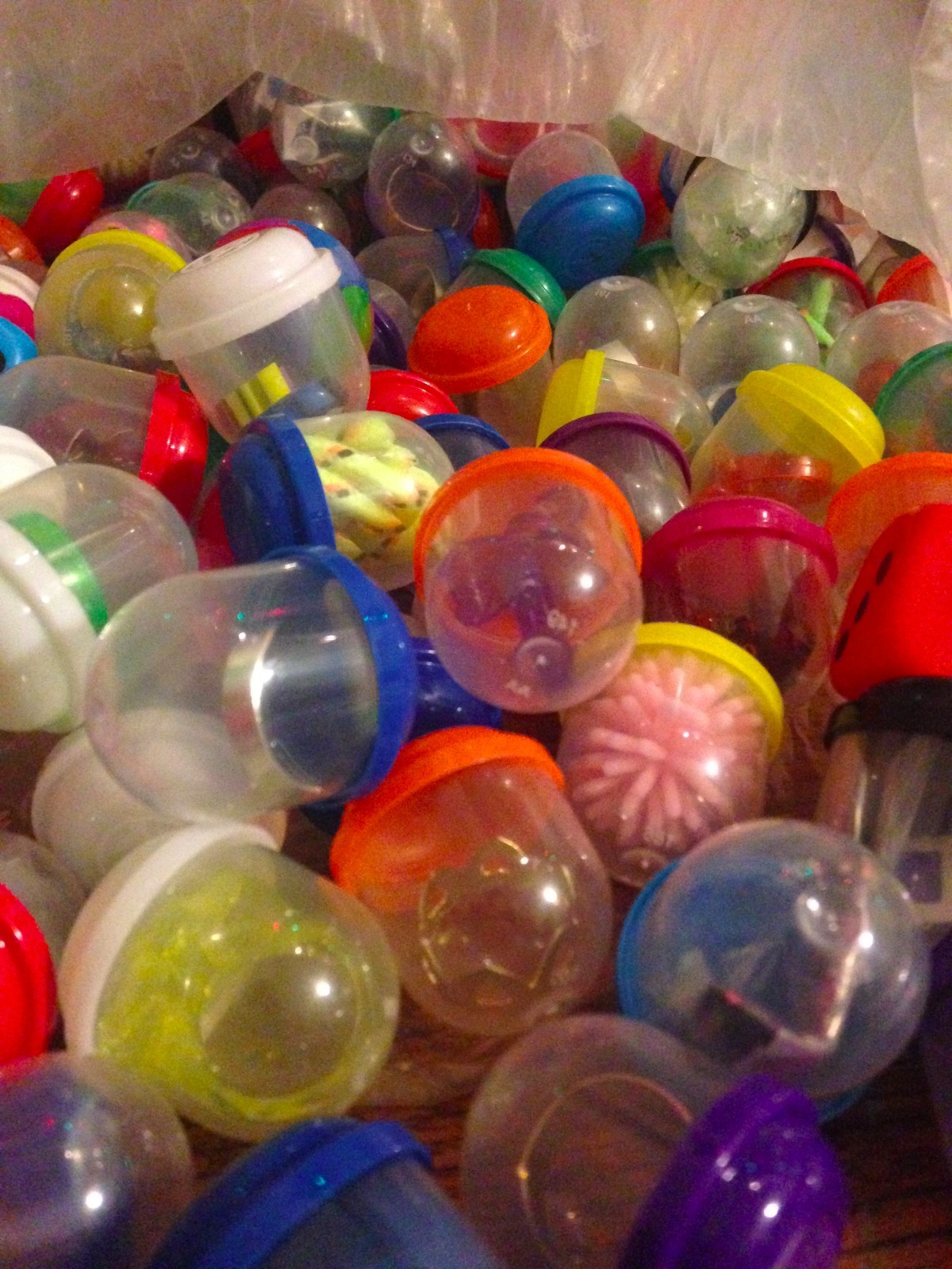 1 inch Vending Capsules Mix 100 toys Birthday Grab Bags 1" Party Bag Fillers