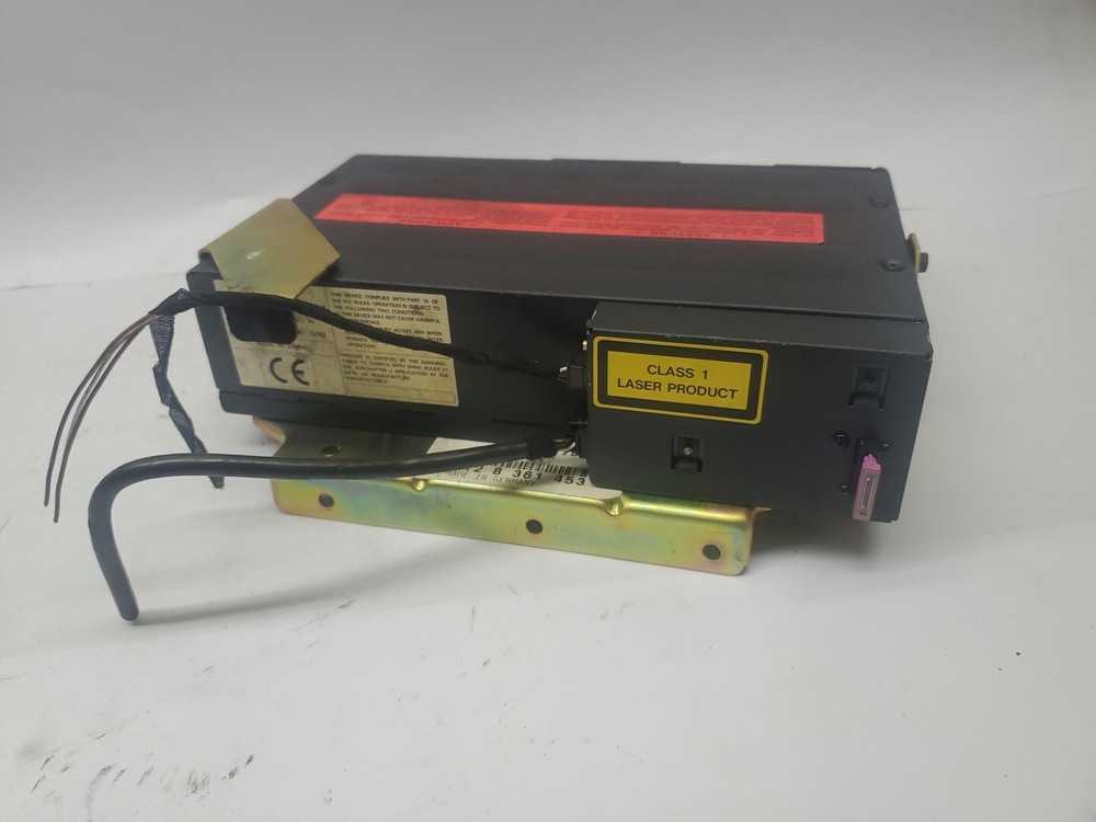 2000 BMW 540i E39 CD Changer 1469404