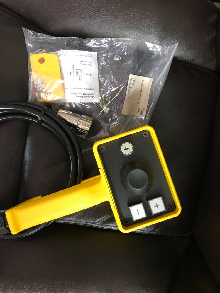 EUCHNER ZSB070904 ENABLING SWITCH, 24V