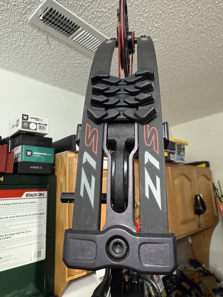 Loaded Hoyt Z1S