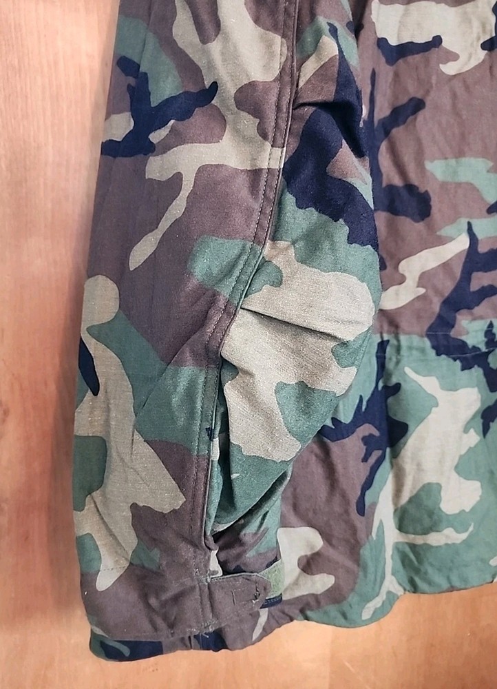MILITARY ISSUE COLD WEATHER FIELD COAT in CAMOUFLAGE PATTERN~Medium Regular~ EUC