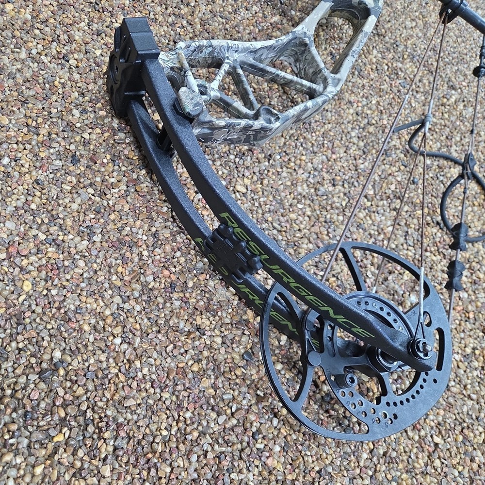 Bear Resurgence Compound Bow 70lbs RH