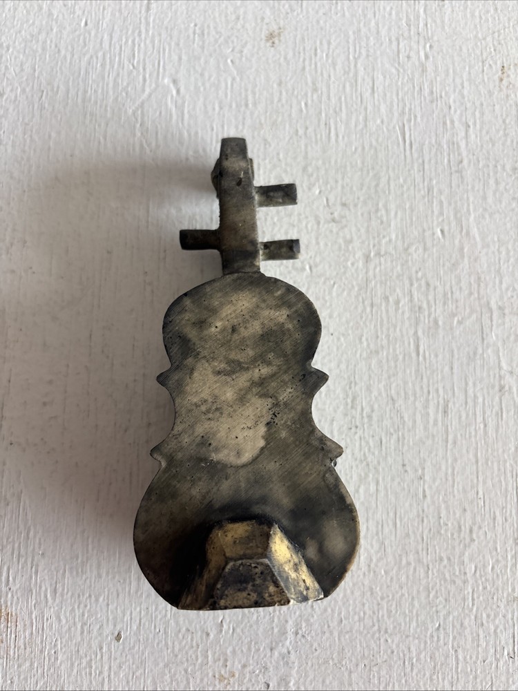 Untested Xanadu mini quartz violin clock