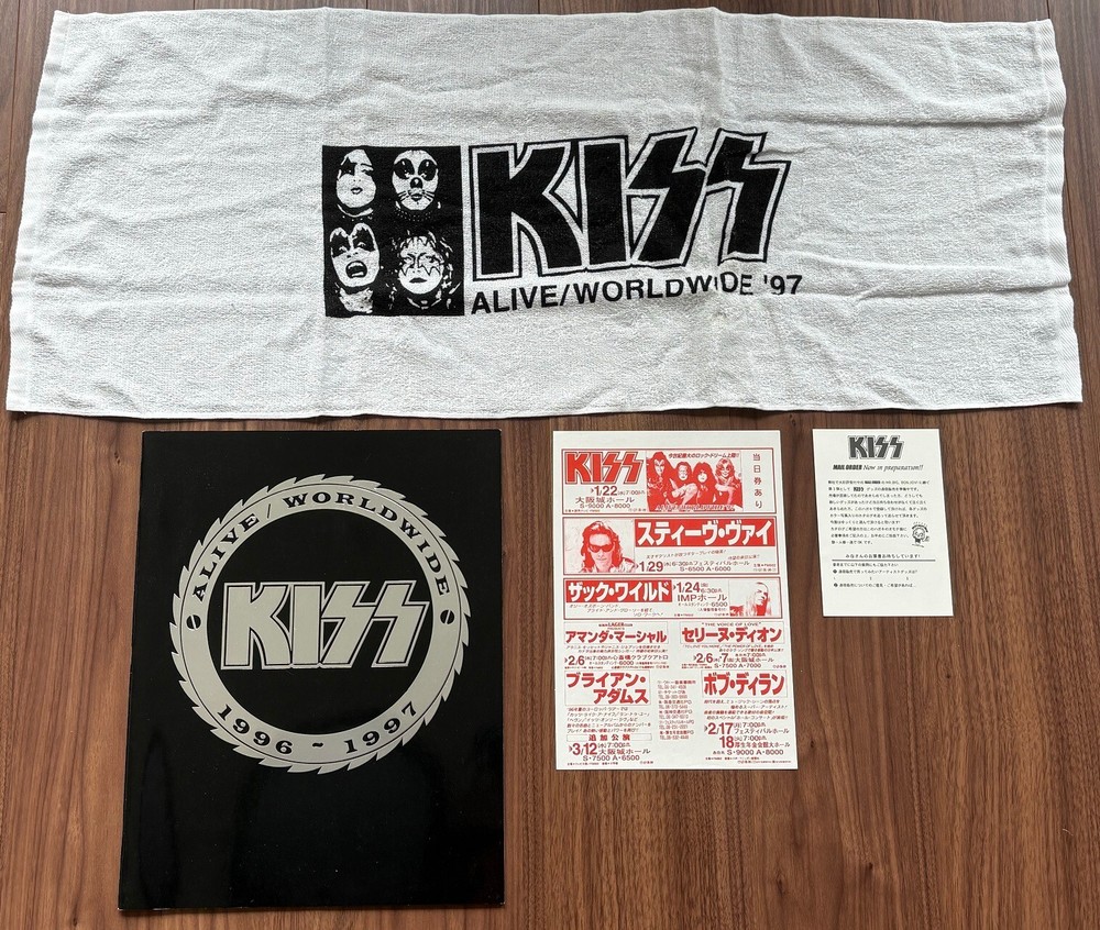 With TOWEL, promo FLYER & card!  Kiss JAPAN tour book 1997 Gene Simmons $0 ship