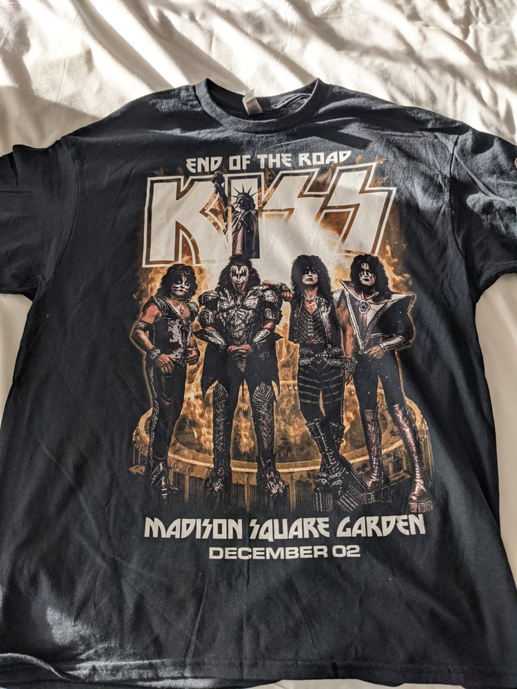 KISS END OF THE ROAD 2023 Dec 2 LAST SHOW NYC MSG EXCLUSIVE TSHIRT 2XL IN HAND
