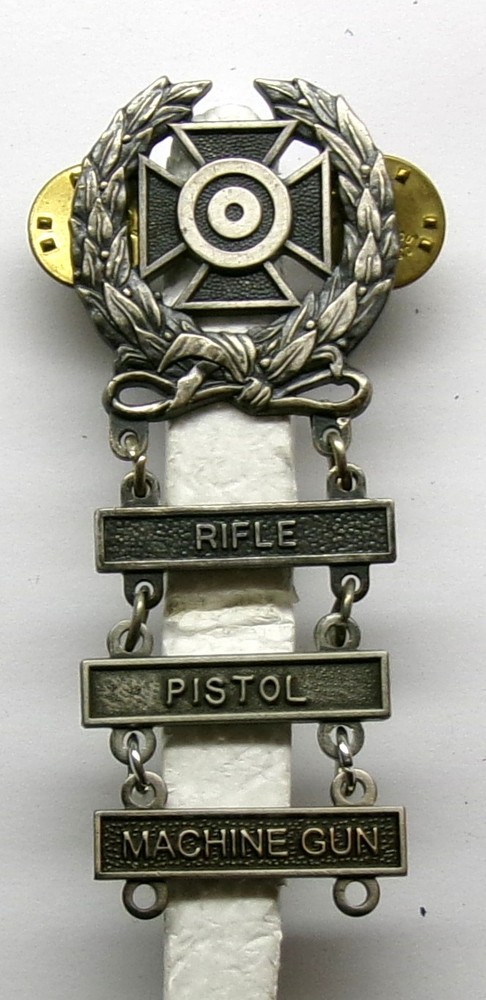 U.S. Army Basic Qualification Expert Badge & RIFLE PISTOL MACHINE GUN BARS