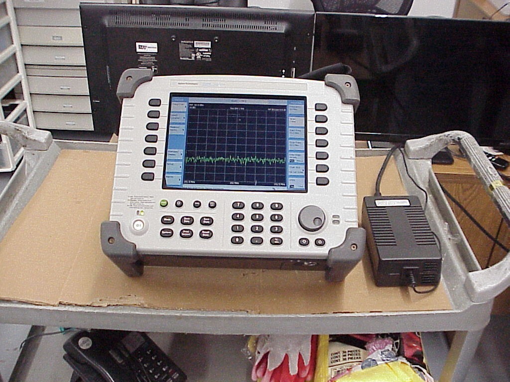 Agilent E7495B Base Station Test Set 10 MHz-2.7 GHz | WITH 3 OPTIONS | TESTED