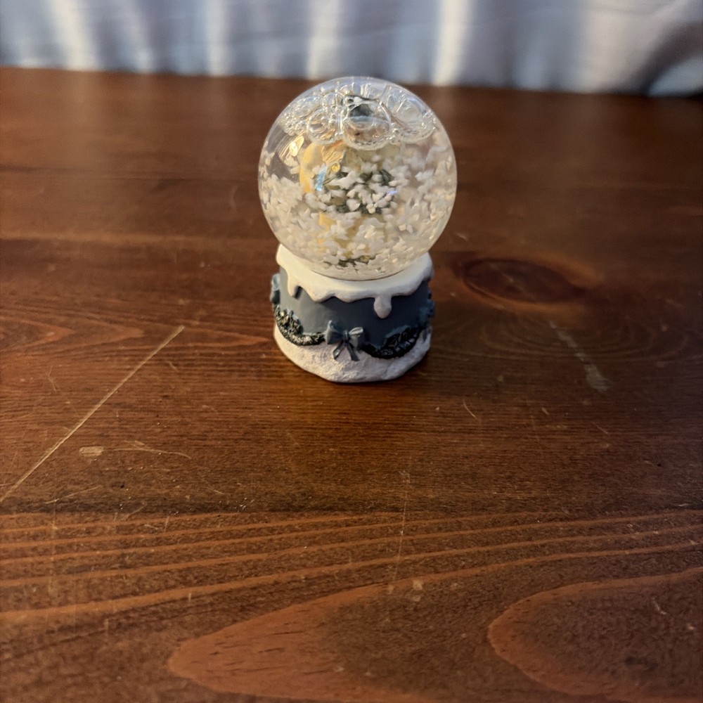 2” X 3” Santa Snow Globe