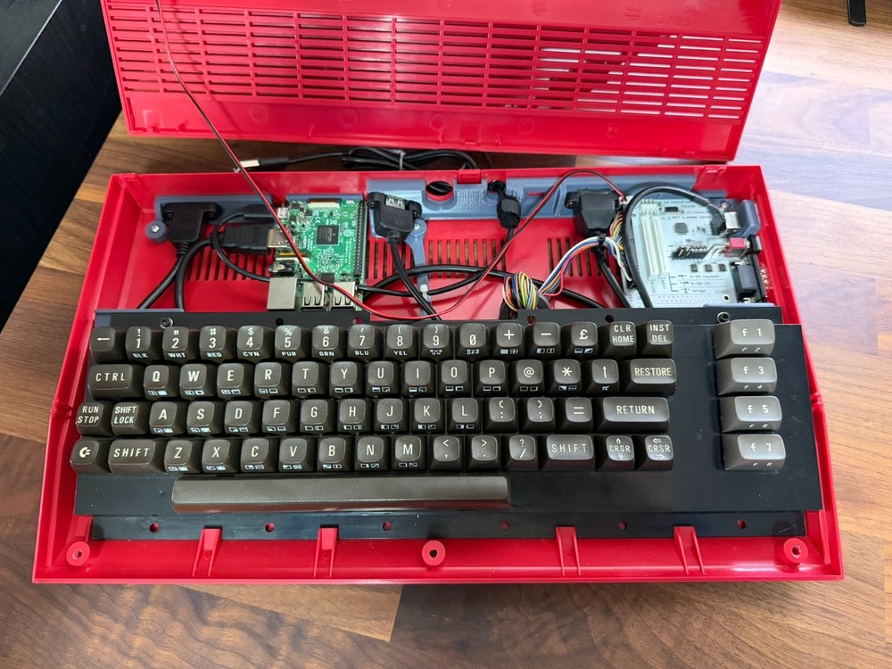 ** Commodore 64C Raspberry Pi Project Red Kickstarter Keyrah