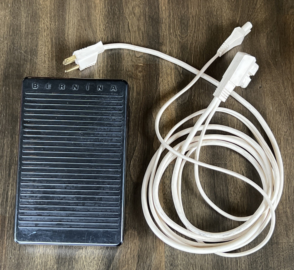 Bernina 830 Record Sewing Machine Bundle - Feet, Cases, Extension & Guide +
