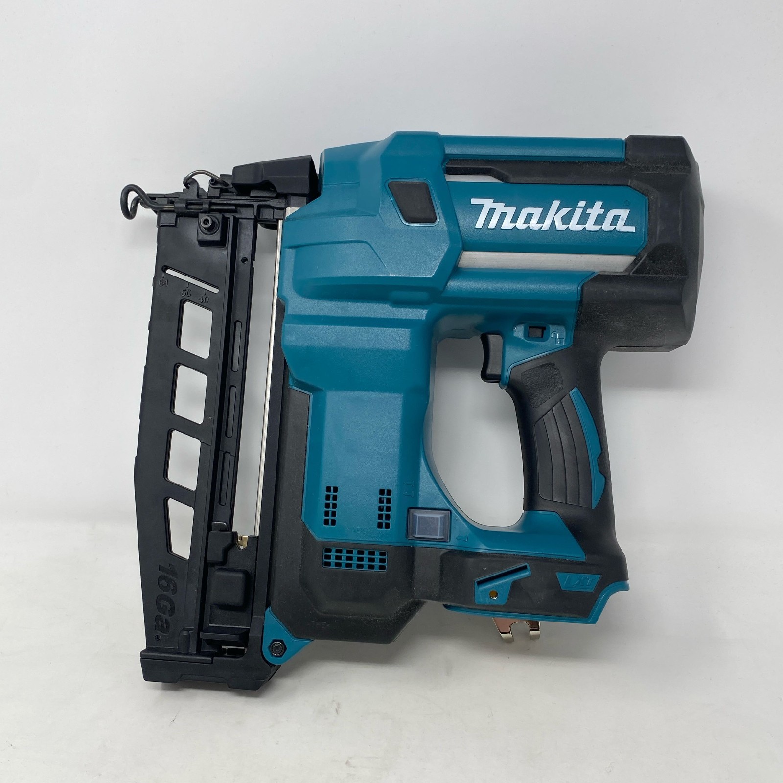 Makita 18V LXT 16Ga Straight Finish Nailer XNB02Z 2-1/2in Teal/Black