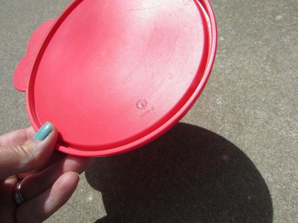 Tupperware Replacement Plastic Lid 3131B-2 Red 6" Round Small C Lid Clean