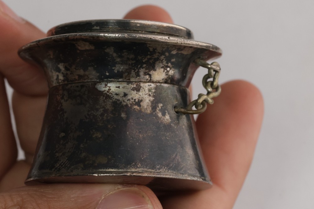 Solid Sterling Silver Plain Vintage Tobacco or pill container