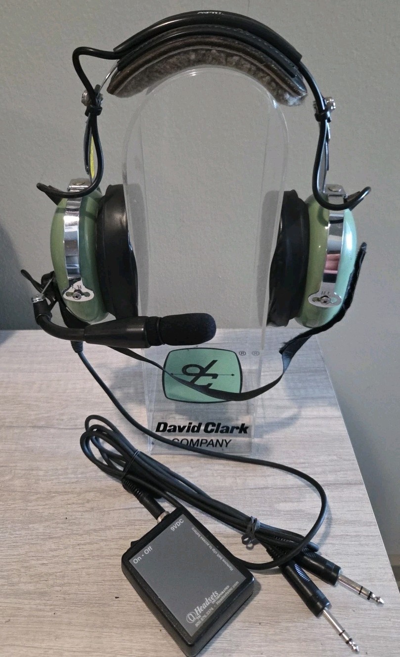 David Clark H10 ANR Aviation Pilot Headset Dual GA Plug Headset w/ New Mic Cover