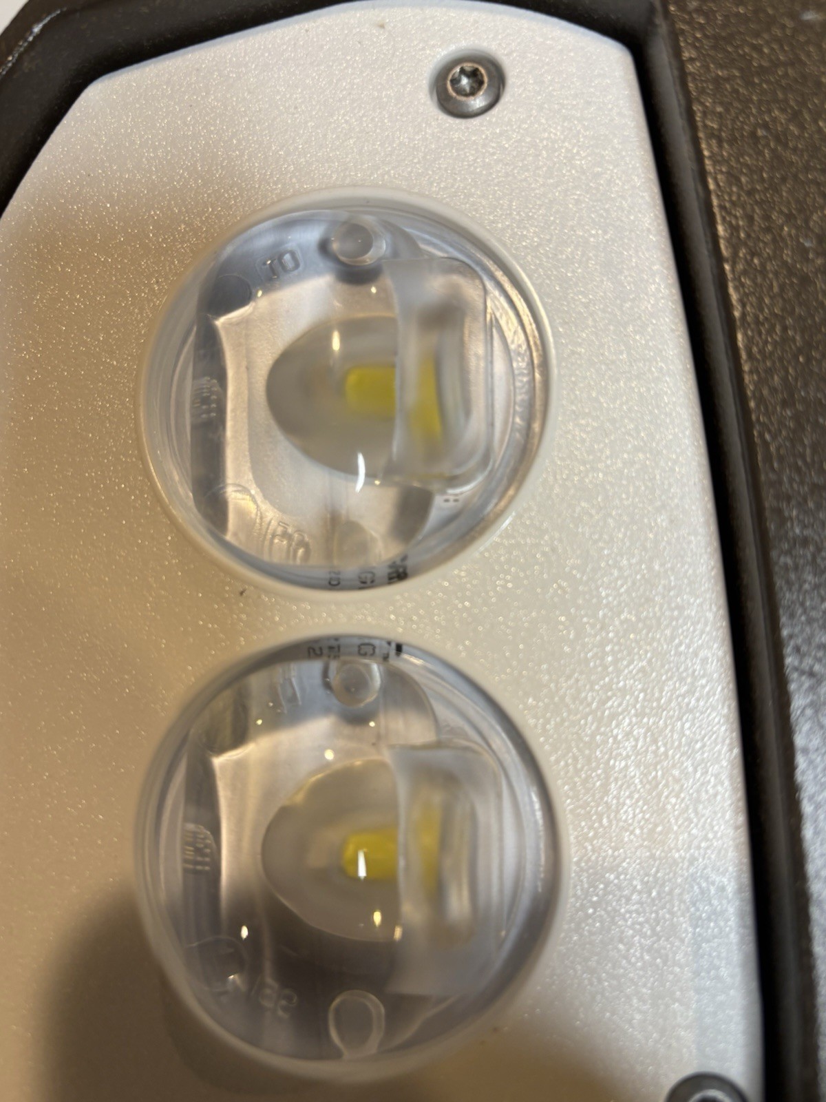 Cree Wall Pack CKCR-XSPW-B-WM-3ME-4L-57-UL-BZ - Color Bronze