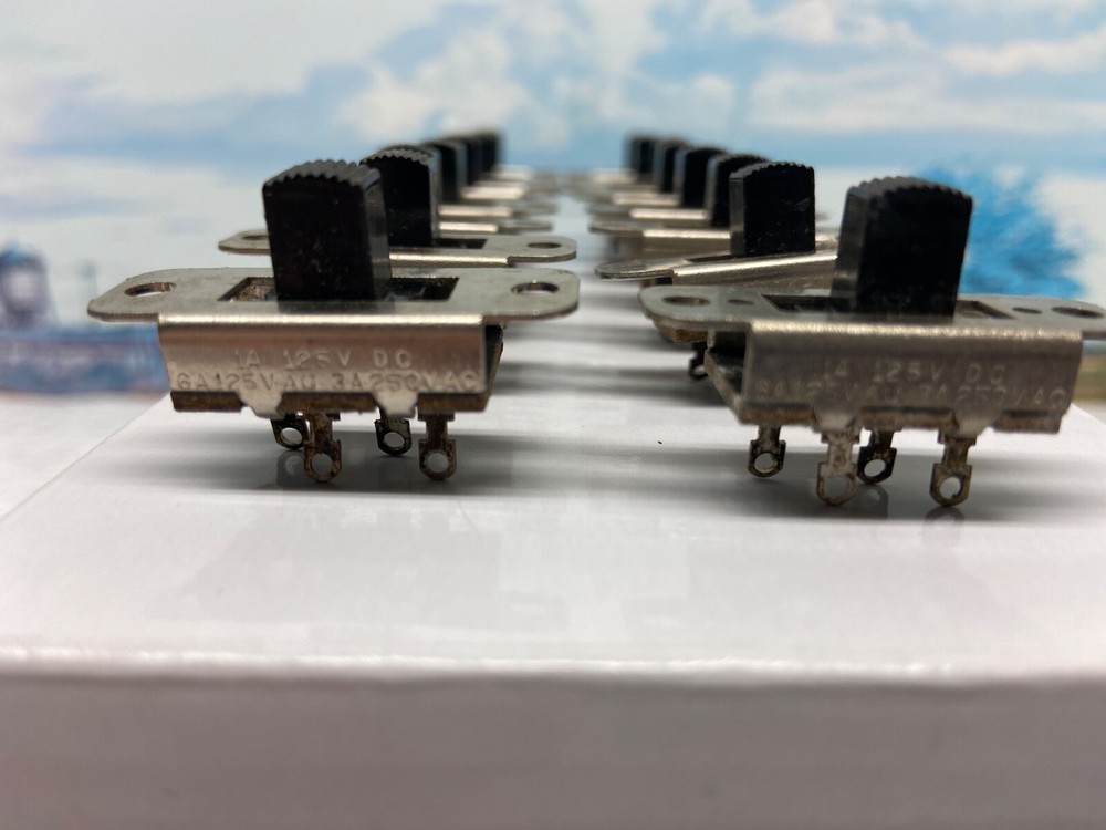 STACKPOLE 4 TERMINAL PANEL MOUNT SWITCH ~ 1A/125VAC 3A 250VAC ~ 16 PIECE LOT