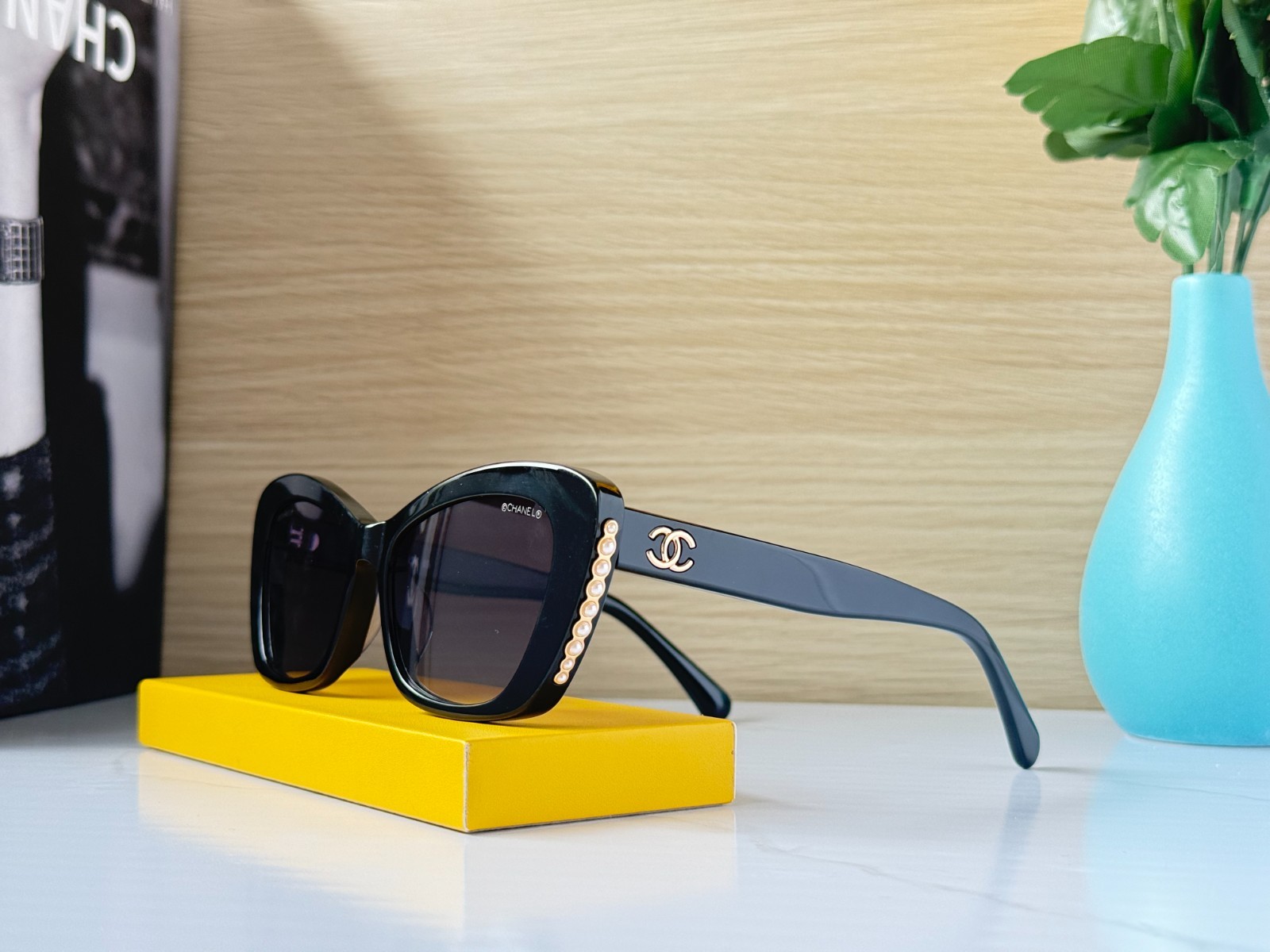 CHANEL CH5481-H Black Gold CC Logo Pearl Cat Eye Sunglasses Gray Gradient