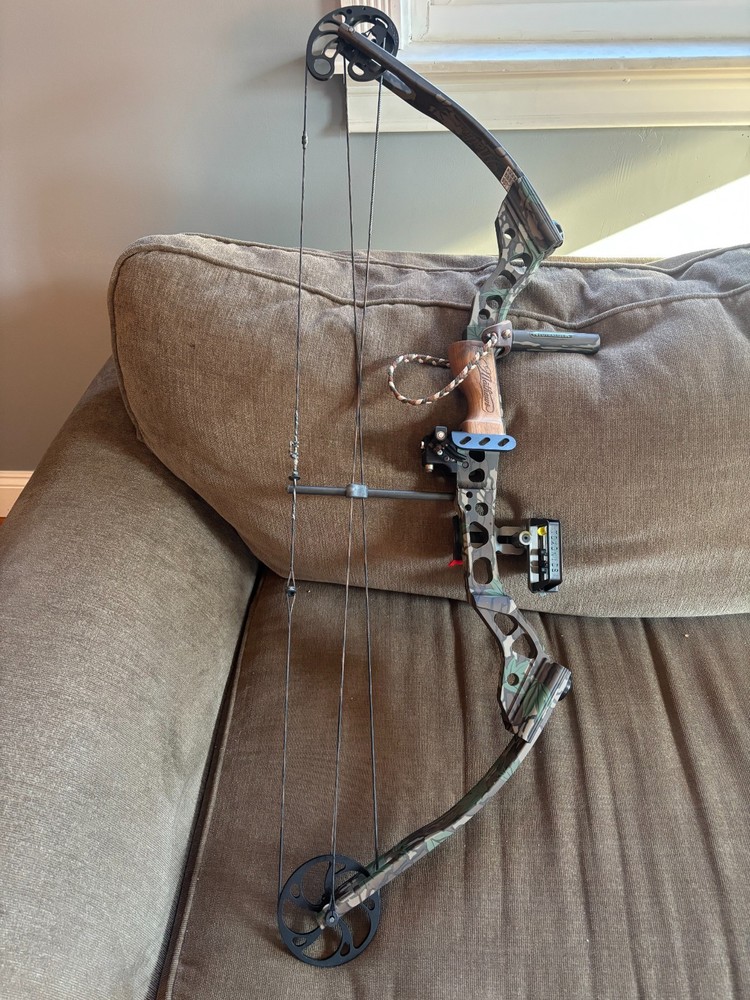 Mathews Solo Cam Compound Bow.