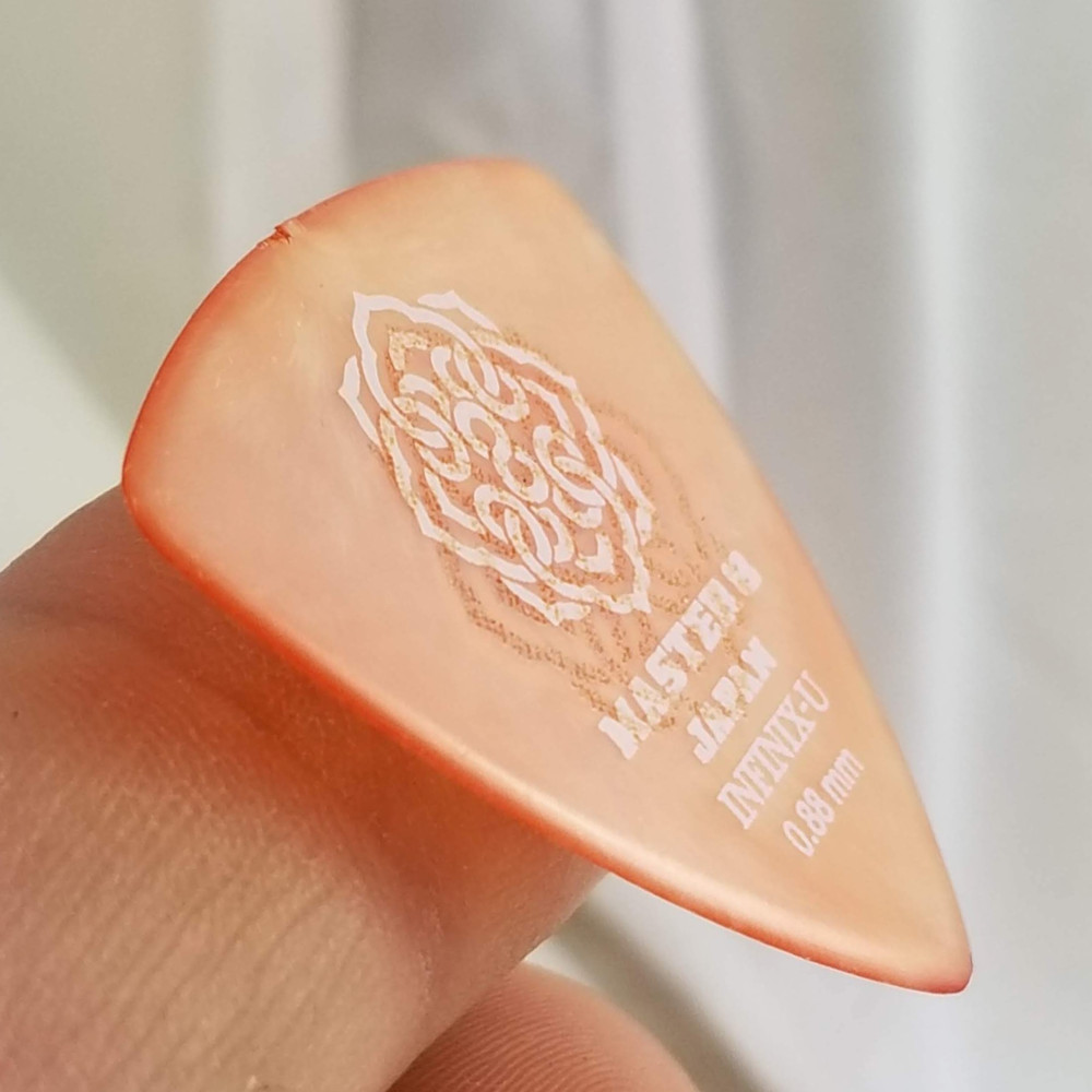 Master 8 Japan INFINIX-U Grip Guitar Triangle Pick - 0.88mm Medium 6-Pack