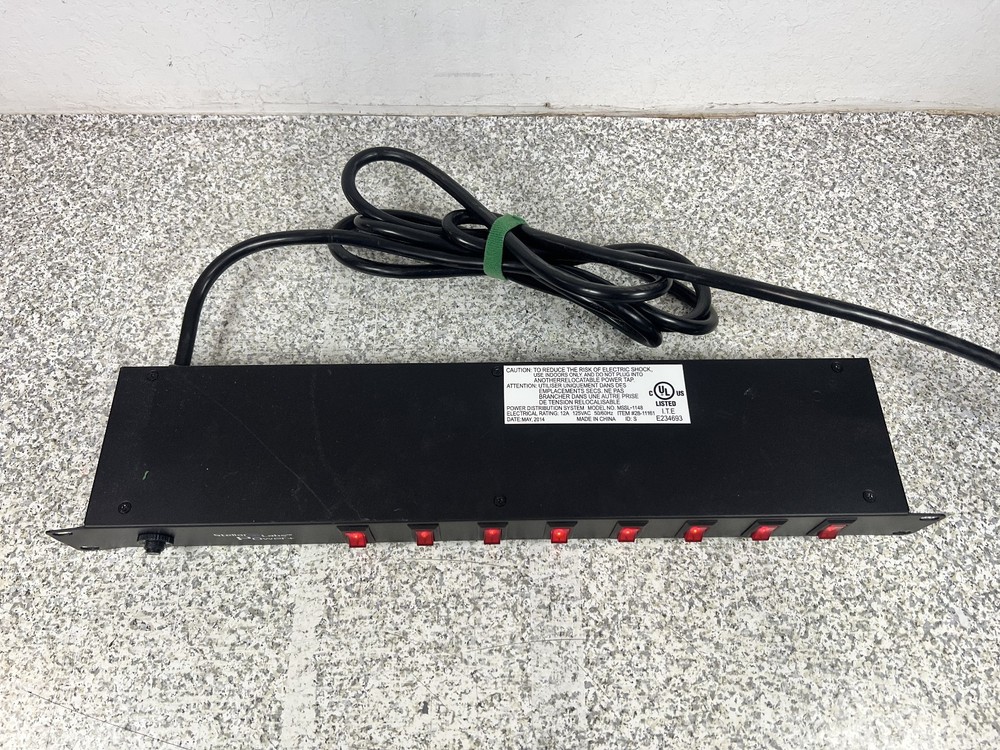 Stellar Labs - Power Distribution, Rack U Height, 8 Outlets, 15amp (WORKING)