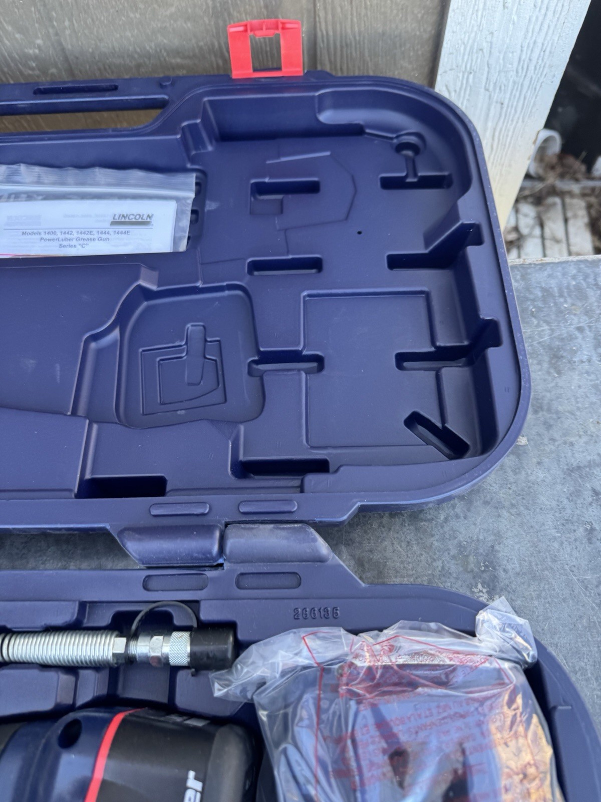 NEW!! LINCOLN 14.4V CORDLESS GREASE GUN, 1444, 1500 PSI