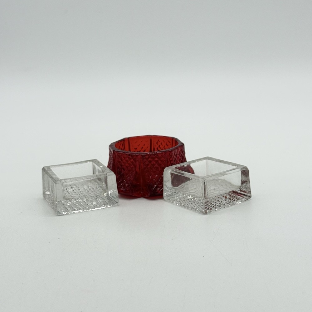 Vtg Mosser Glass Ruby Red Hatched Panel Open Salt Cellar Dip W/2 Clear Cellars