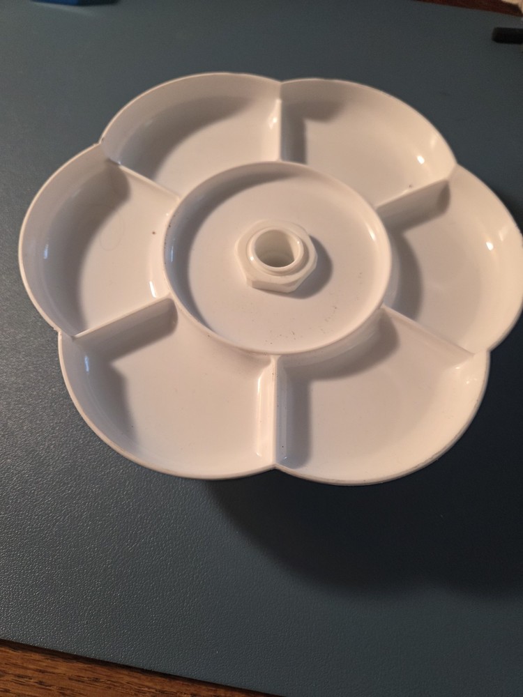 Lowry Daisy Dish