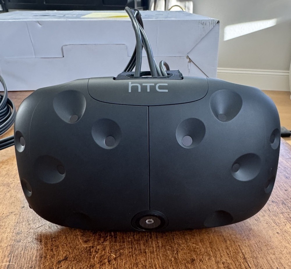 HTC Vive VR Virtual Reality Headset