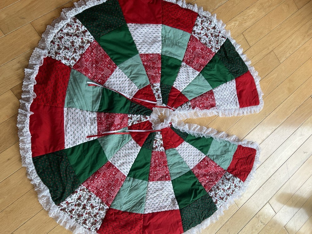 Vintage patchwork Christmas Tree Skirt