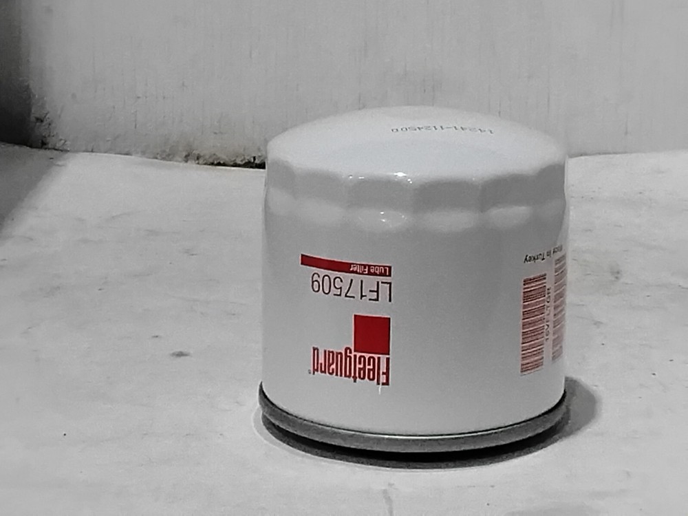 Fleetguard LF17509 (WP28)