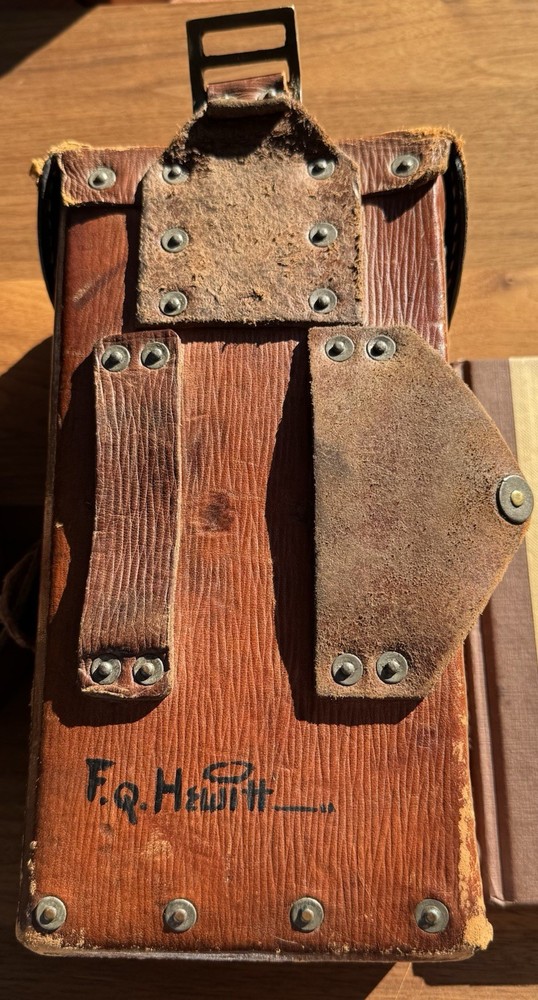 WW2 British Leather Homeguard Bren Pouch