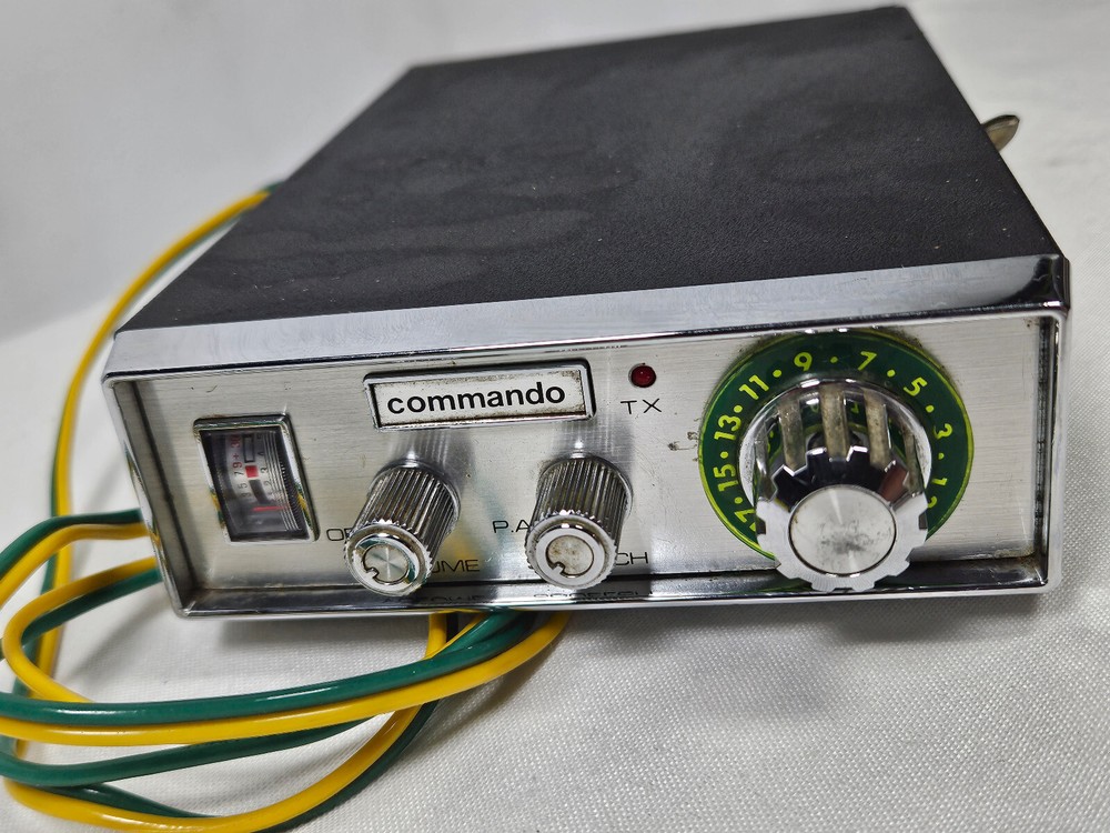 Vintage Commando 2300 CB Radio Unit Only Untested