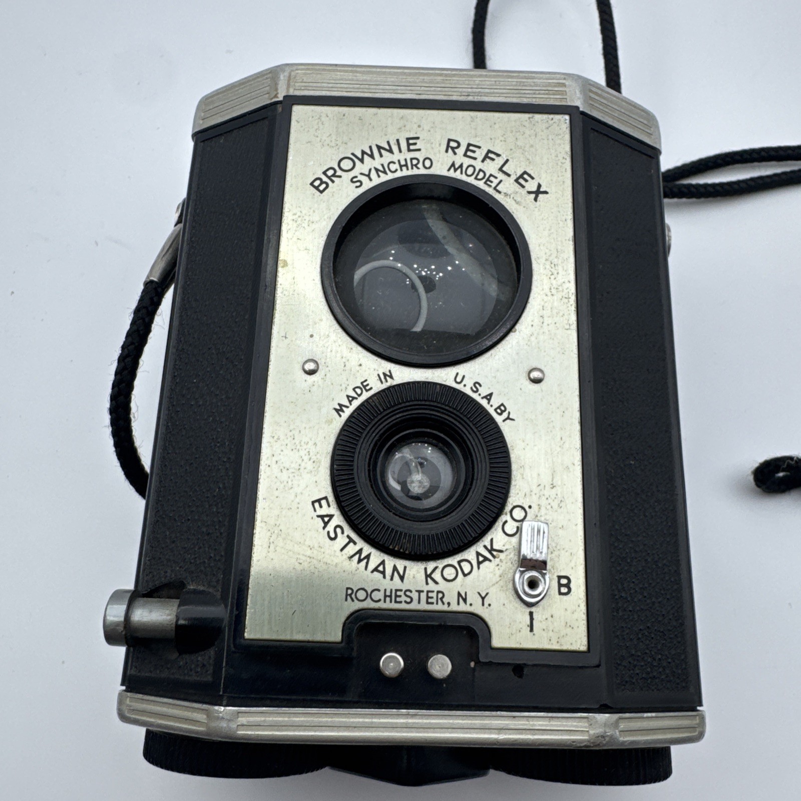 Kodak Brownie Reflex Synchro Model + Chiquita Camera - Untested