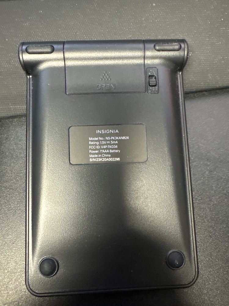 Insignia 22 Key Bluetooth Switch Number Keypad for Windows macOS Ipad android