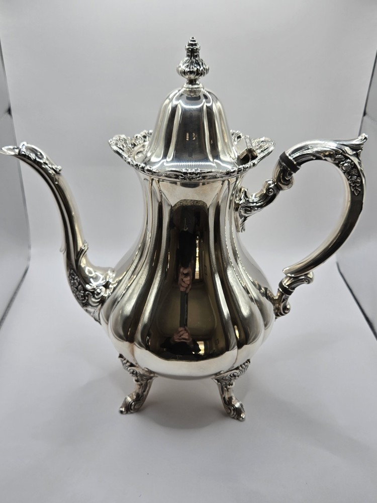 Wallace 1200 sterling silver plate. 5pc. comlplete tea service, nice condition!