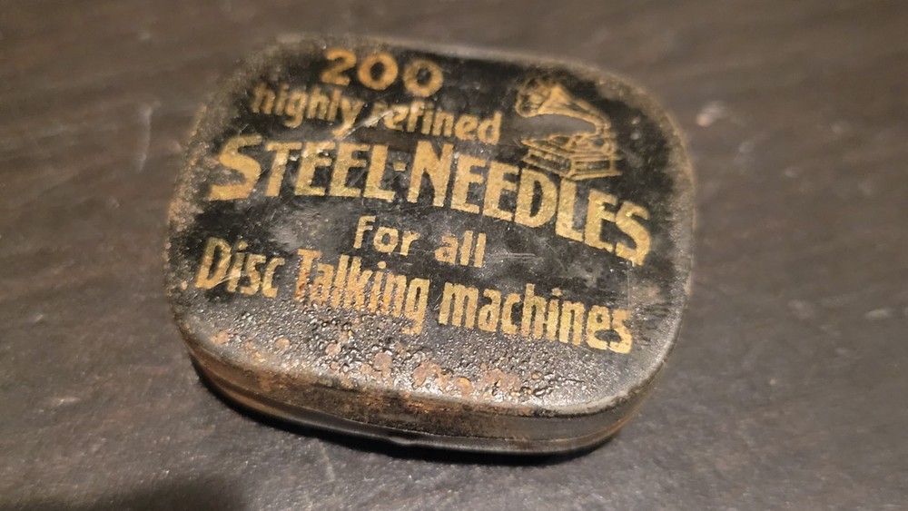gramophone phonograph needle tin Highly Refined German - Rusty