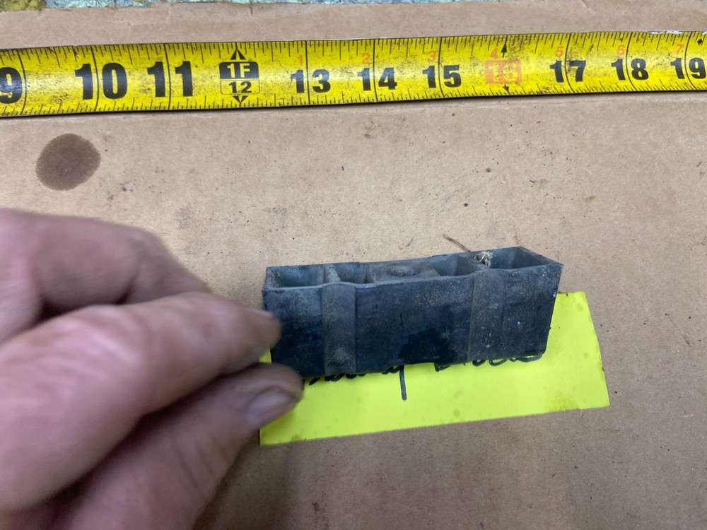 03-06 EXPEDITION BATTERY BLOCK