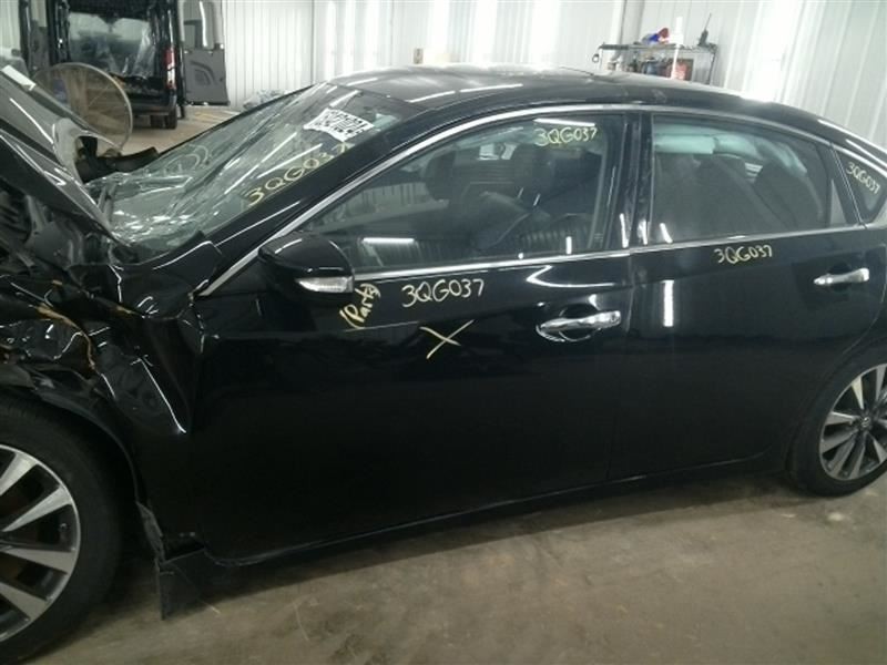 ALTIMA 2017 High Mounted Stop Light 104658355