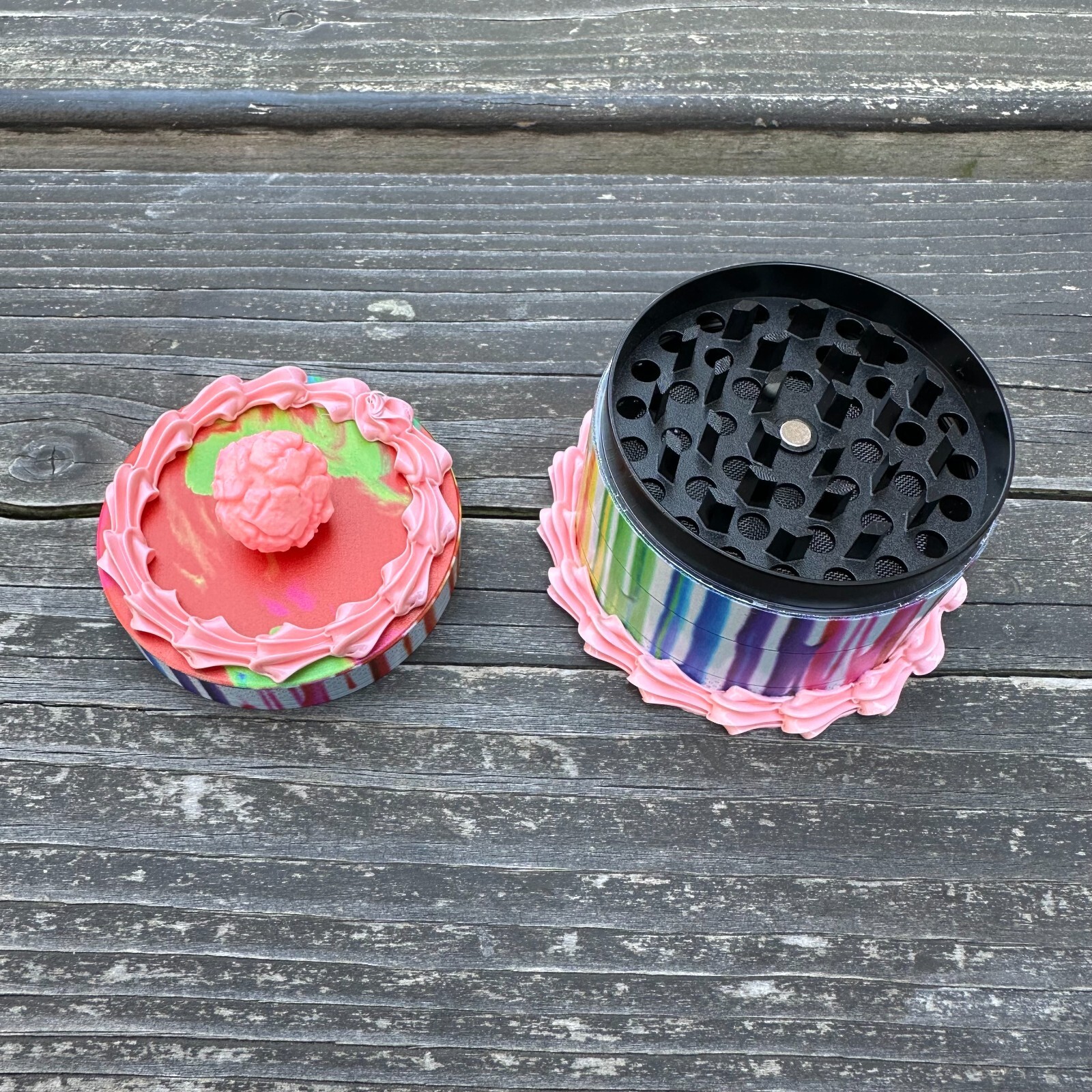 2.5 inch Cake Herb Grinder Spice Crusher