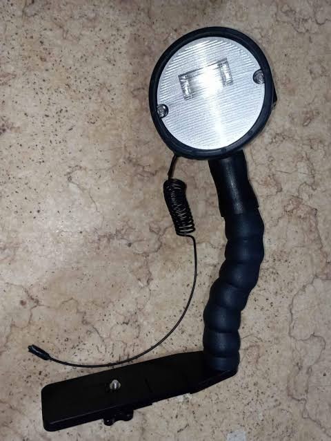 SeaLife Reef Master SL960D Underwater Strobe Flash – Tested – Good Condition